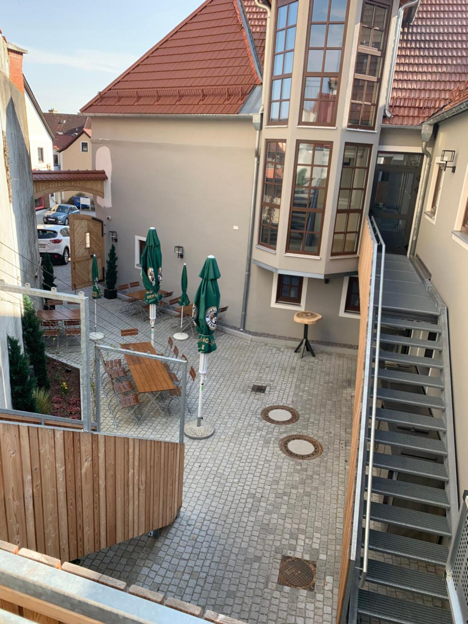Hotelgasthof Kirchenwirt Schierling 외부 사진